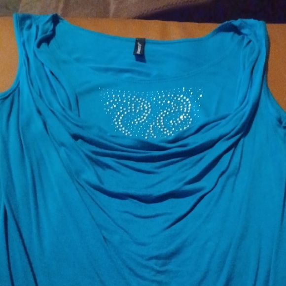 💙🌺Jason Maxwell turquoise Ruched Embellished Tank - Picture 2 of 10